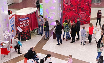 Цветочная поляна в ТЦ Весна