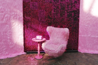 Фотозона розовая