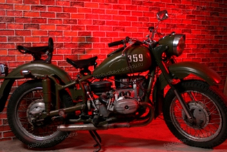 Фотозона с мотоциклом