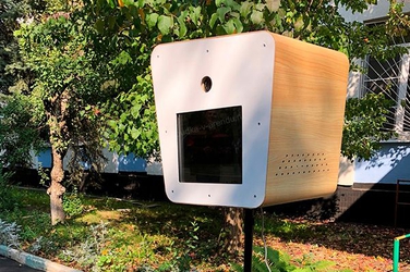 Примеры брендирования фотобудки Ретро: