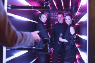 Фотозона Неоновый тоннель