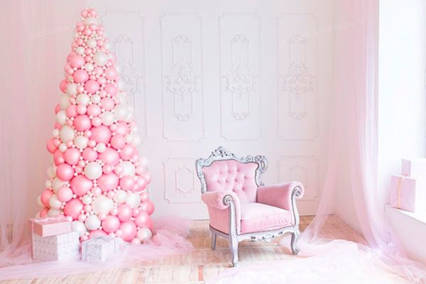 Фотозона новогодняя елка из шаров