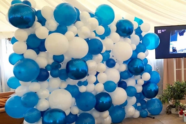 Фотозона Стена из шаров