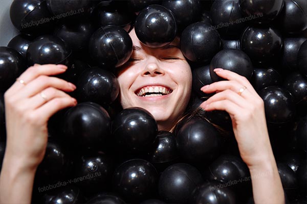 Фотозона ванна с шариками