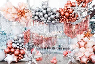 Новогодняя фотозона из шаров