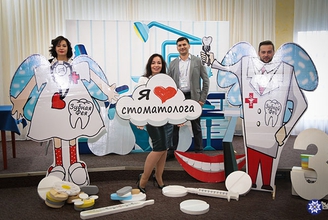 Ростовые фигуры на День Медика