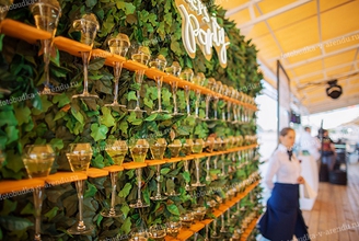 Стена для шампанского Фотозона