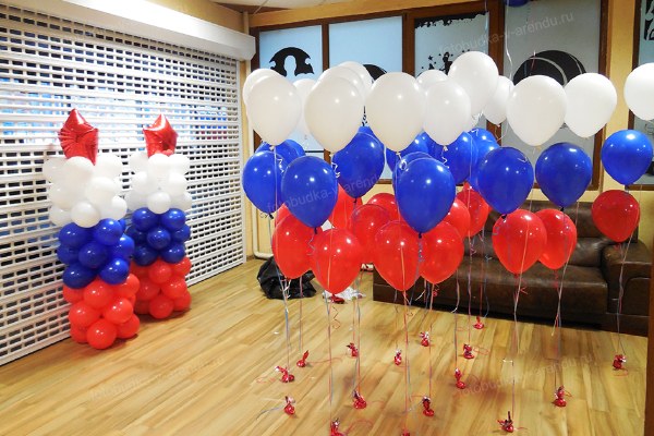 Фотозона из шаров на день Государственного флага Российской Федерации