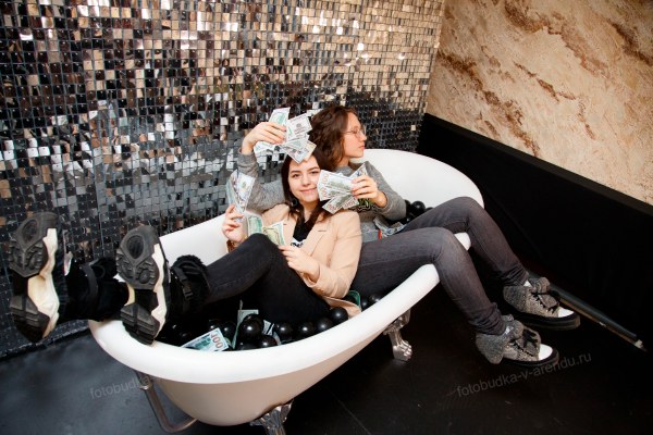 Фотозона Денежная ванна
