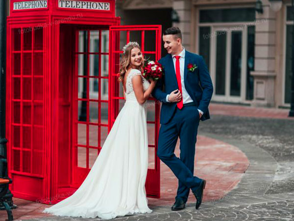 Фотозона телефонная будка