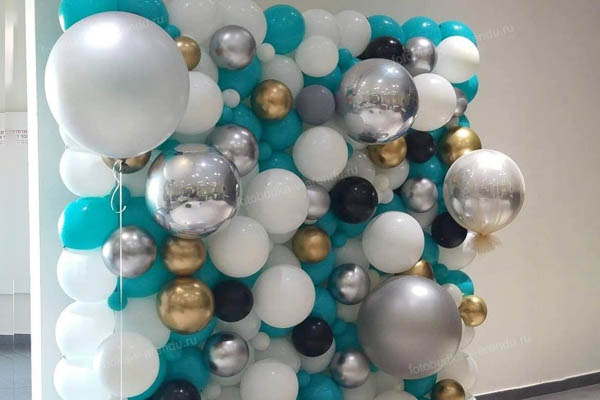 Фотозона Стена из шаров