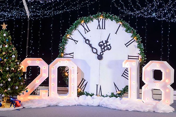 Новогодняя фотозона с цифрами