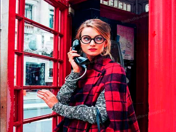 Фотозона телефонная будка